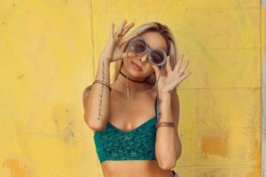 Chaîne de lunettes : un accessoire de mode incontournable