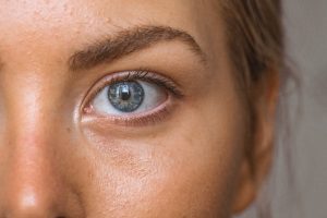 Comment enlever les poches sous les yeux ?